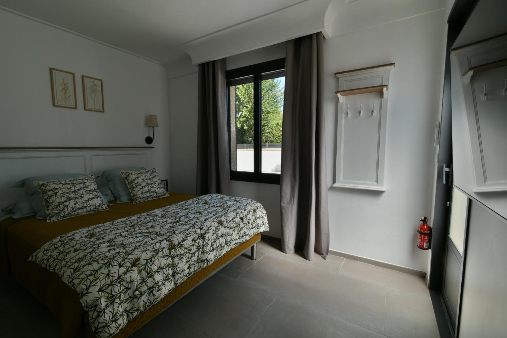 Une Nuit En Luberon Puyvert ภายนอก รูปภาพ