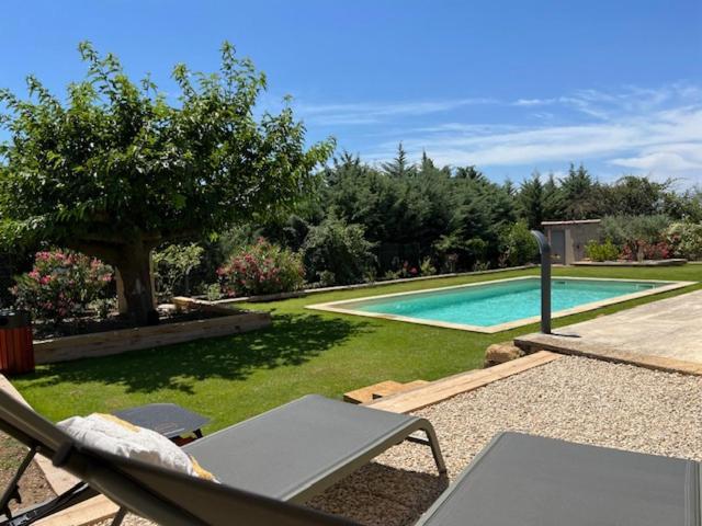 Une Nuit En Luberon Puyvert ภายนอก รูปภาพ