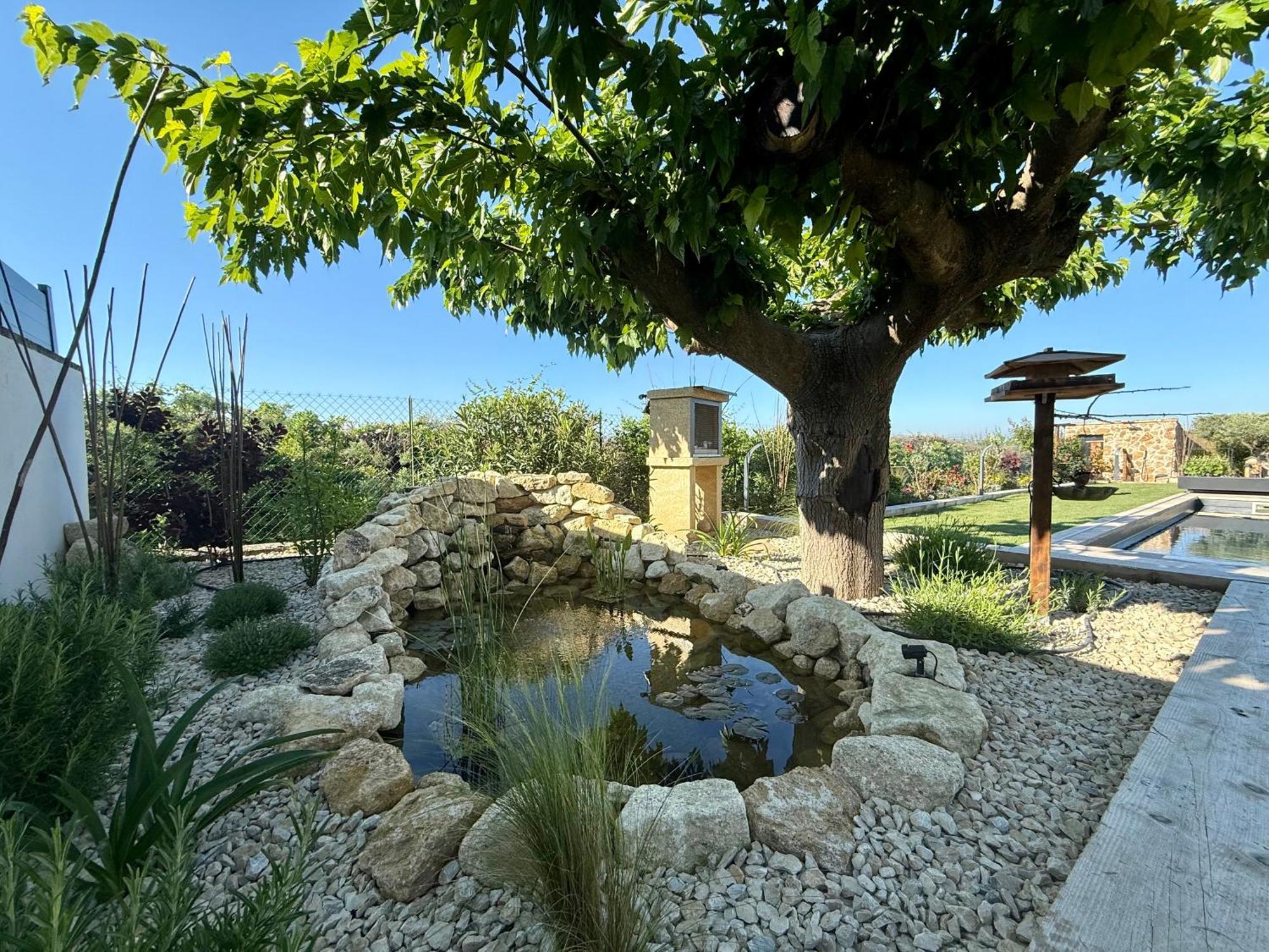 Une Nuit En Luberon Puyvert ภายนอก รูปภาพ