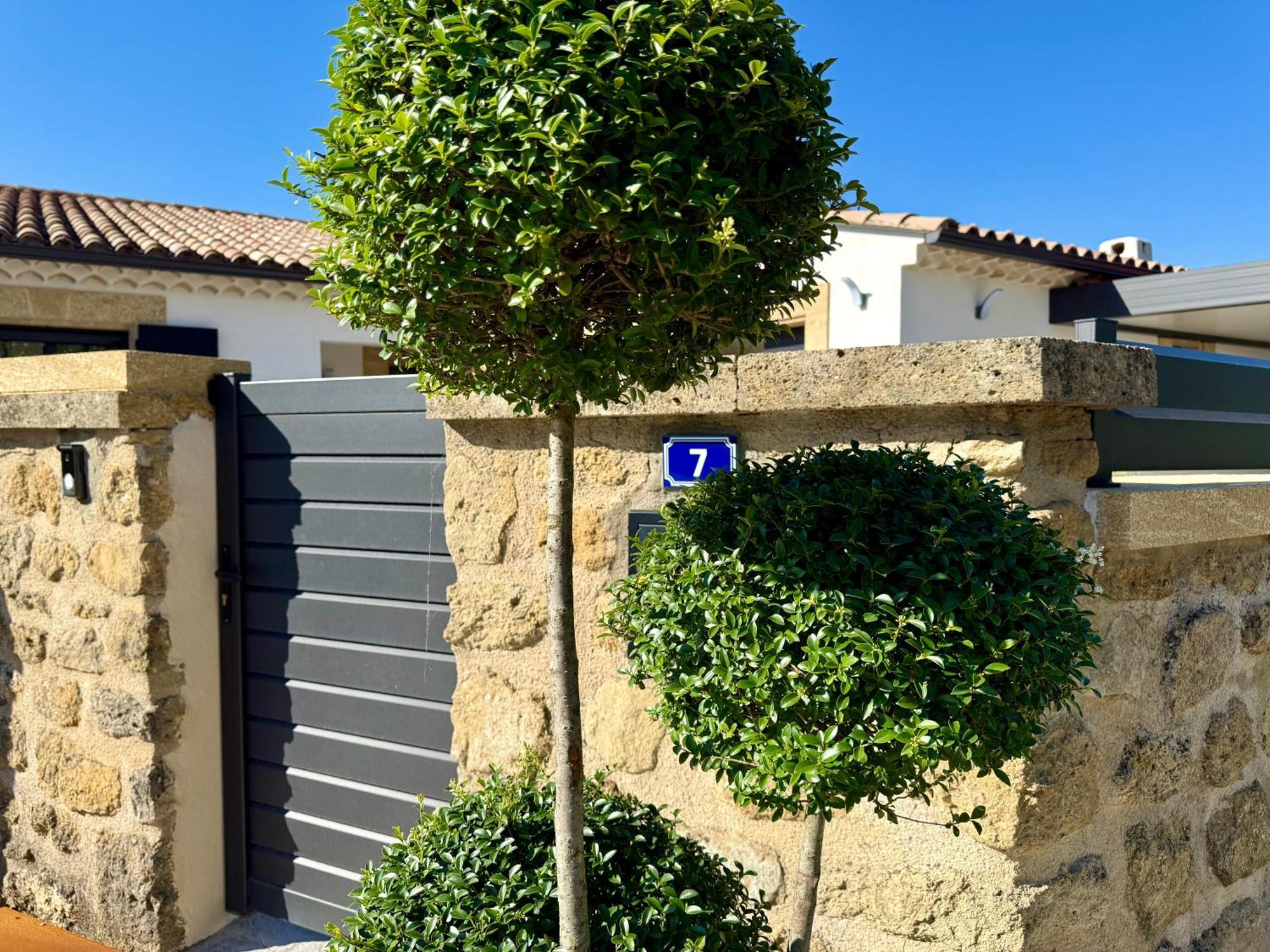 Une Nuit En Luberon Puyvert ภายนอก รูปภาพ